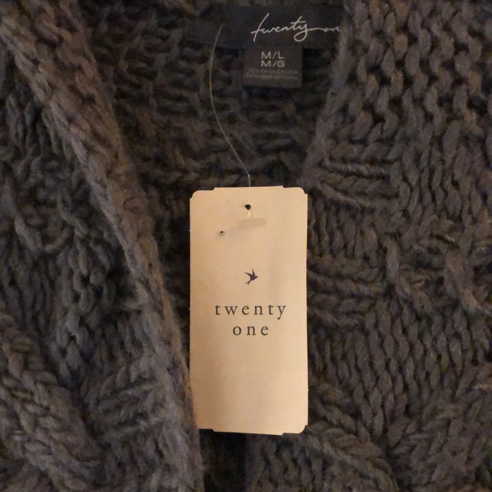 Sweater - Picture 3 of 3